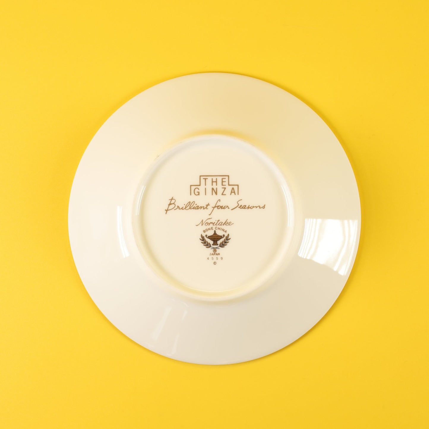 ネオジャパネスクの結晶 ― ノリタケのボーンチャイナが織りなす和モダンの世界 ―