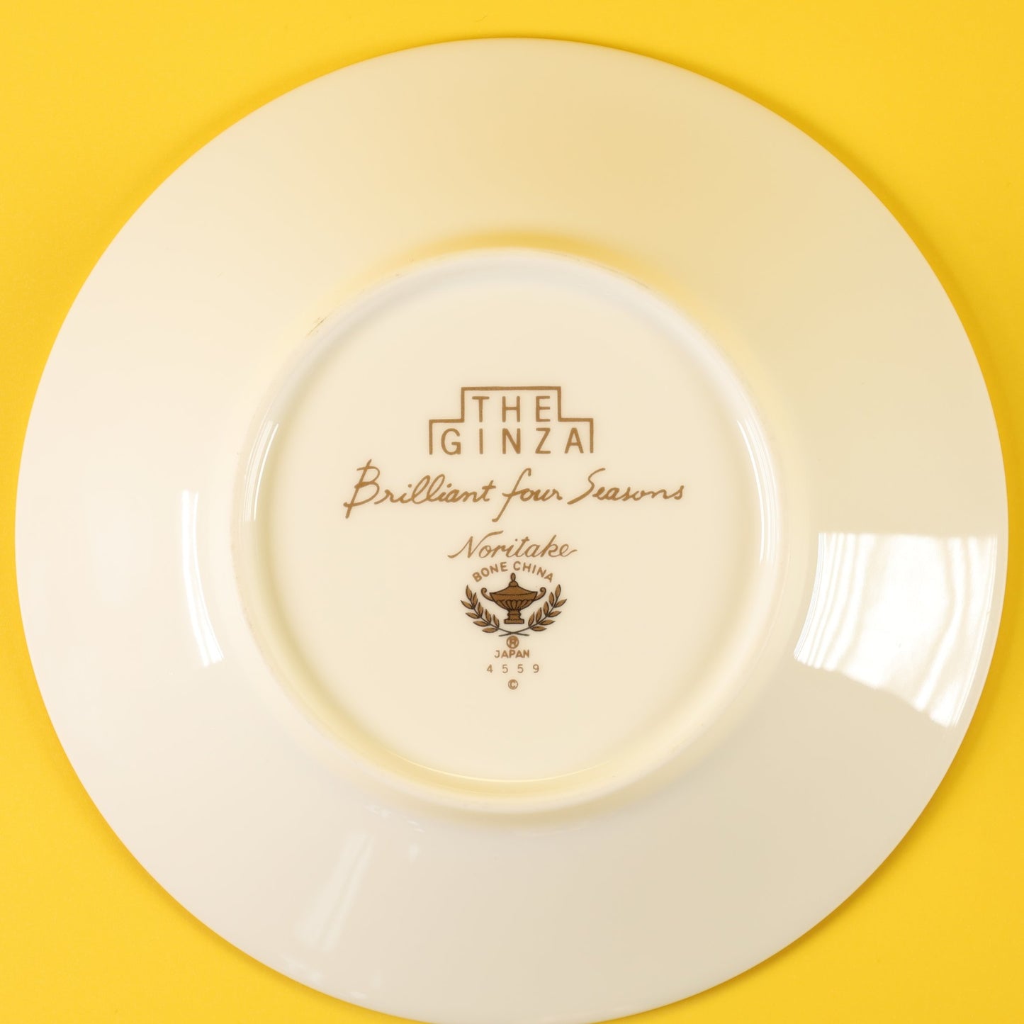 ネオジャパネスクの結晶 ― ノリタケのボーンチャイナが織りなす和モダンの世界 ―