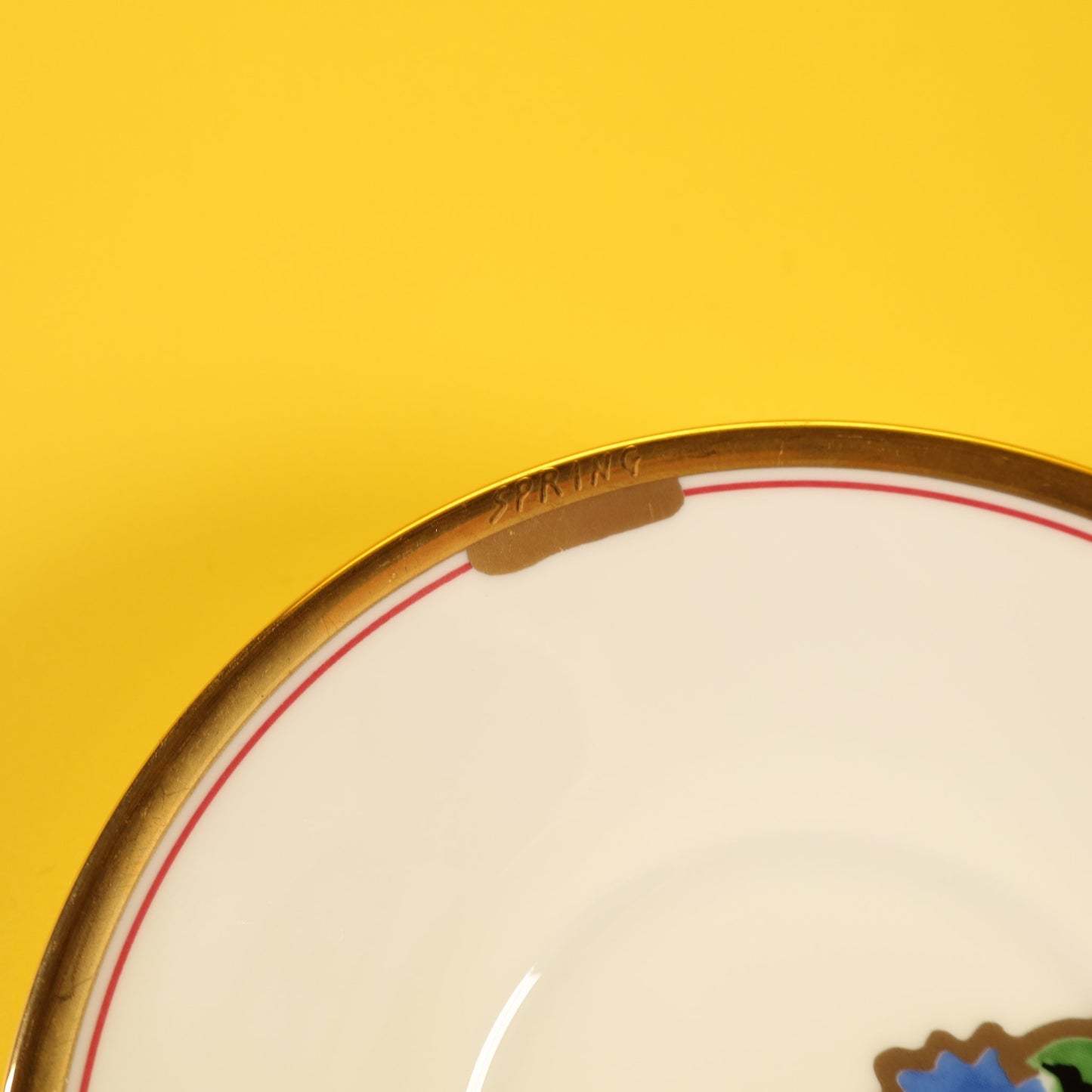 ネオジャパネスクの結晶 ― ノリタケのボーンチャイナが織りなす和モダンの世界 ―