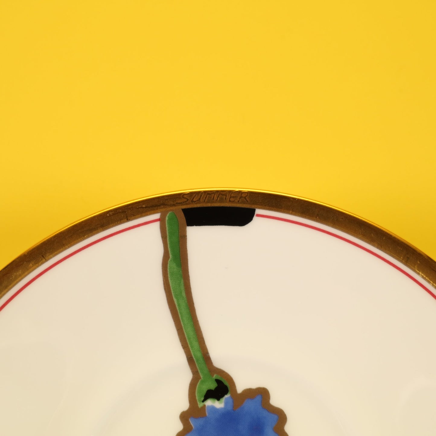 ネオジャパネスクの結晶 ― ノリタケのボーンチャイナが織りなす和モダンの世界 ―