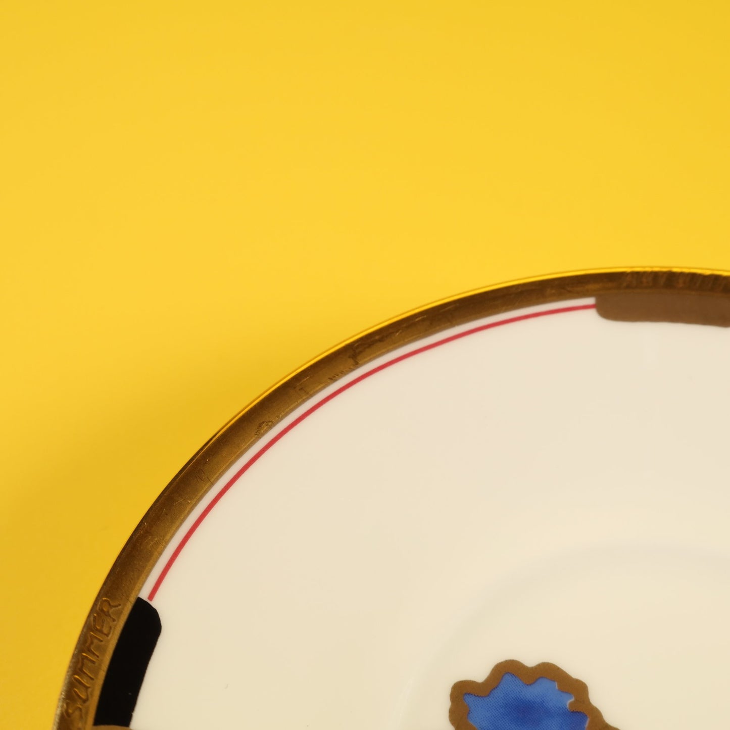 ネオジャパネスクの結晶 ― ノリタケのボーンチャイナが織りなす和モダンの世界 ―