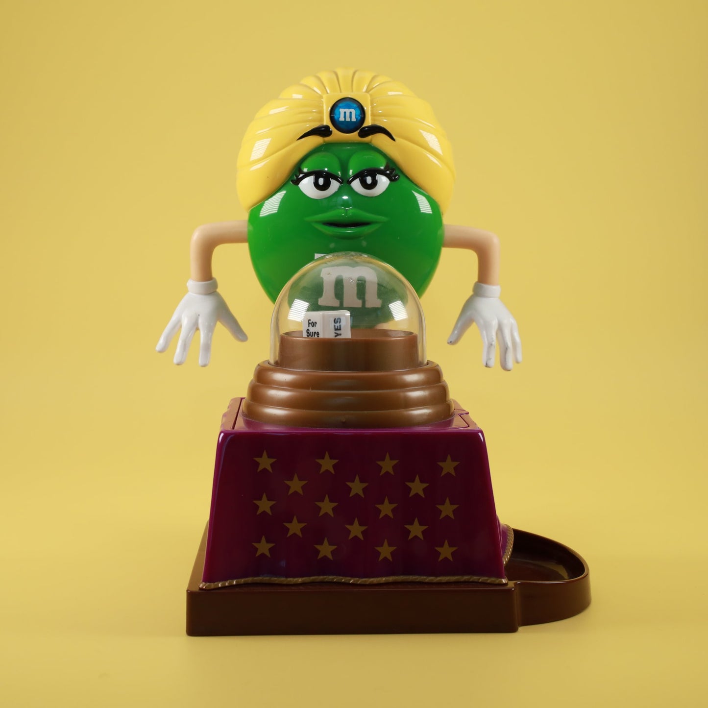 運命の甘い囁き 〜 Madame Green の水晶玉に宿る 90 年代の魔法