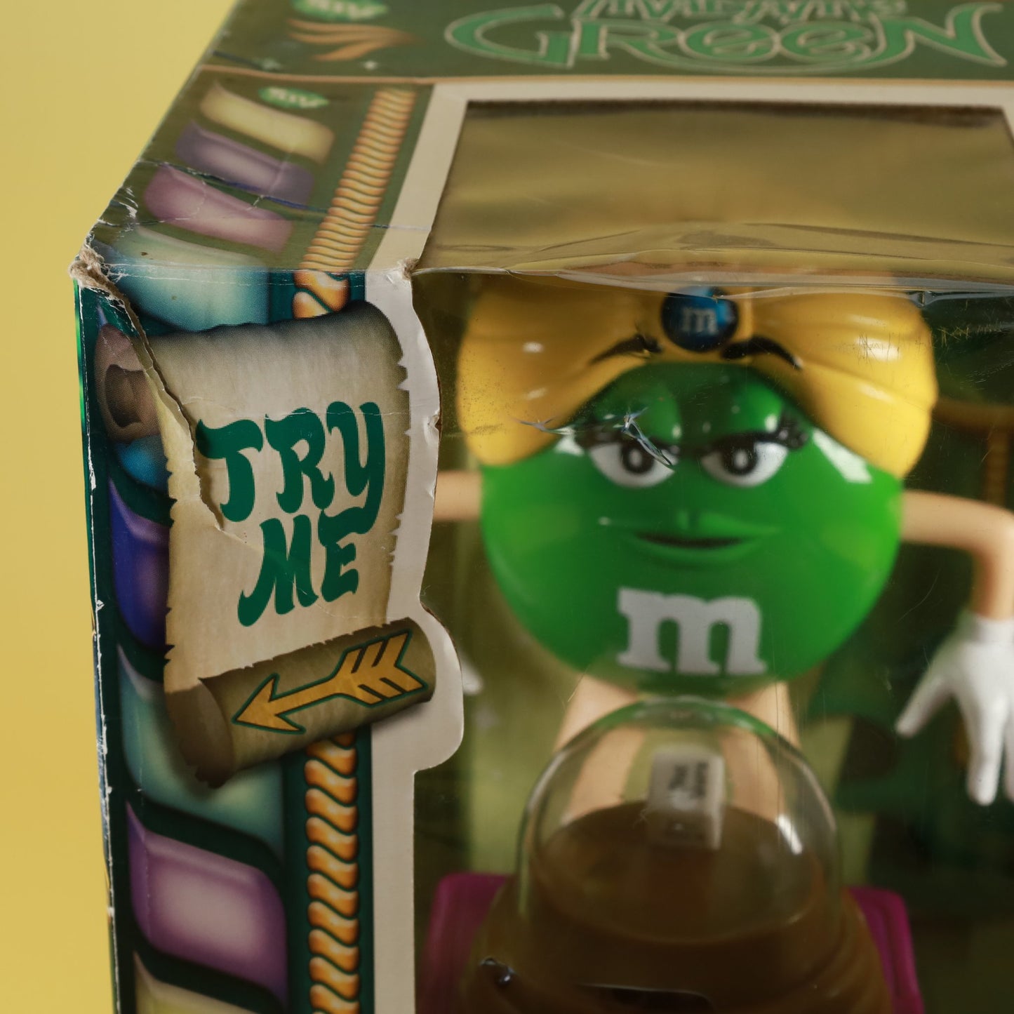 運命の甘い囁き 〜 Madame Green の水晶玉に宿る 90 年代の魔法