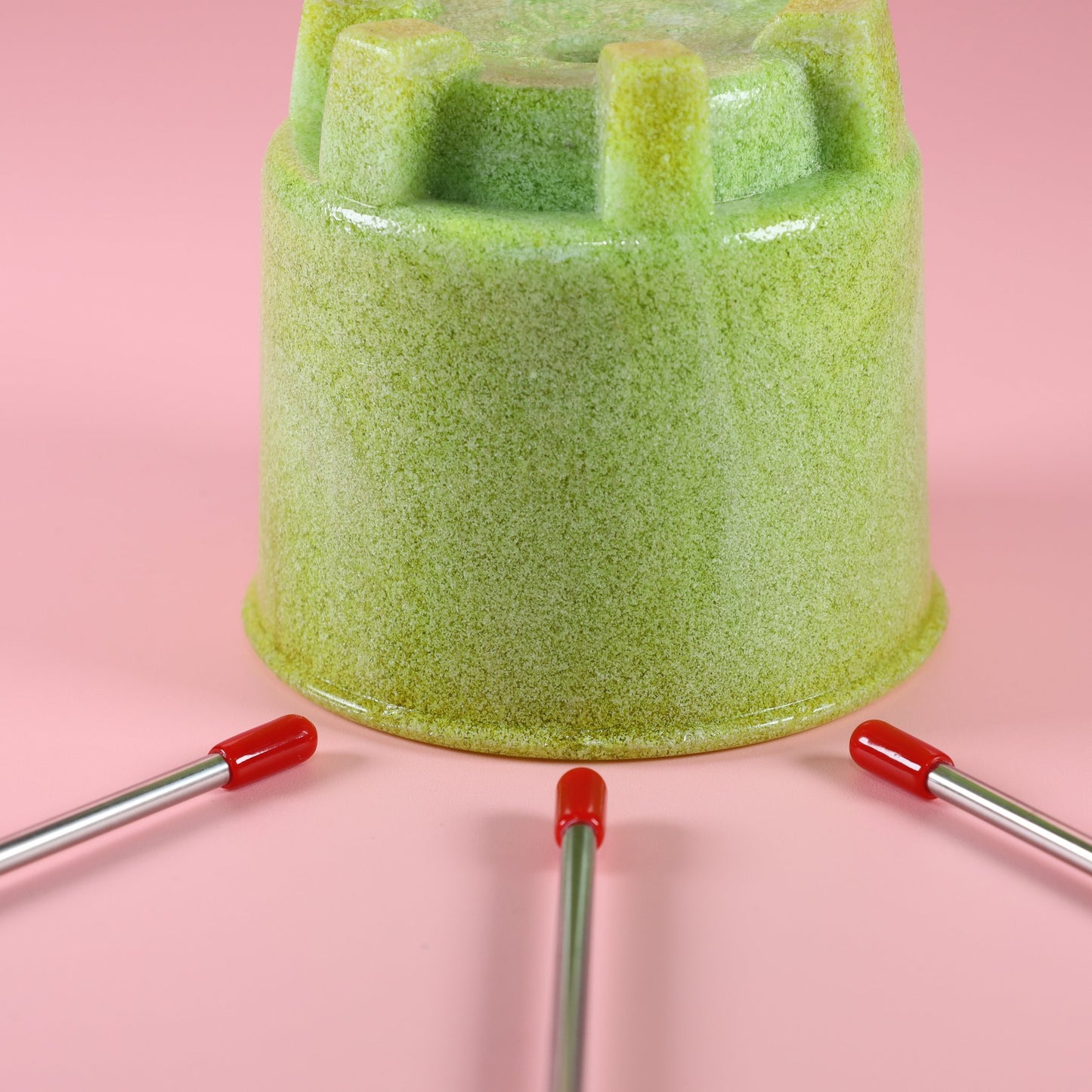 六つの足の物語 ―レルダム・サボテンポット、アール・デコの密やかな誇り―