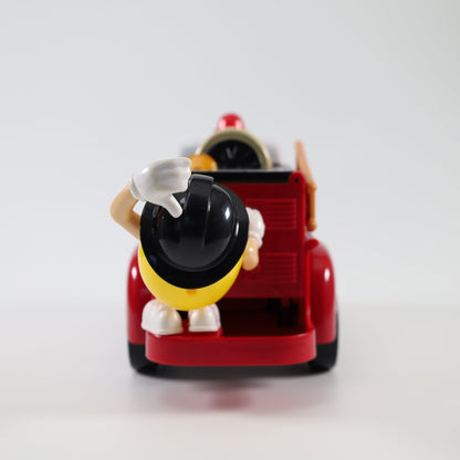 急げ！赤と黄色の救助隊 ～ M&M's が贈る、チョコと消防車と驚きの仕掛けと。
