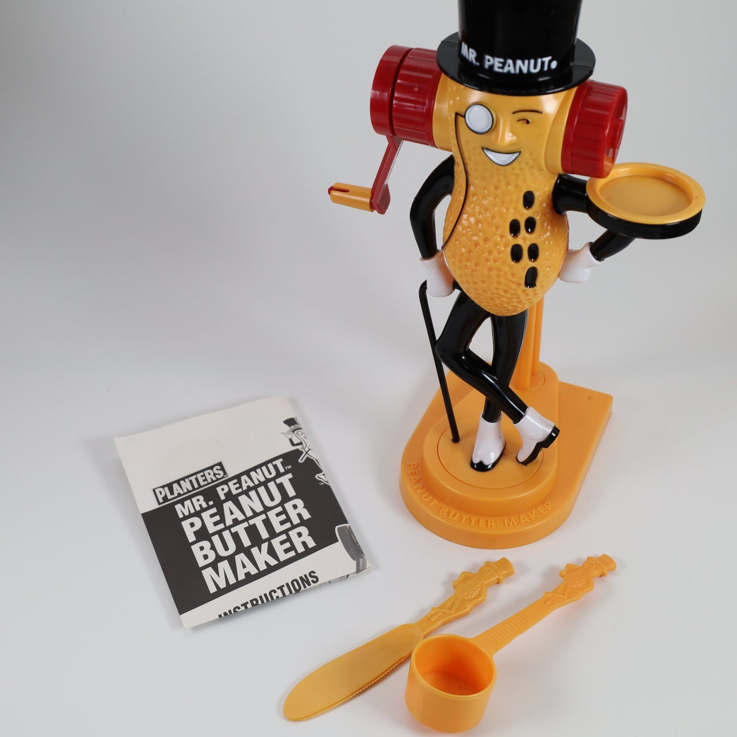 吾輩は MR. PEANUT ! ハンドルが紡ぐピーナッツバターメーカーの思い出